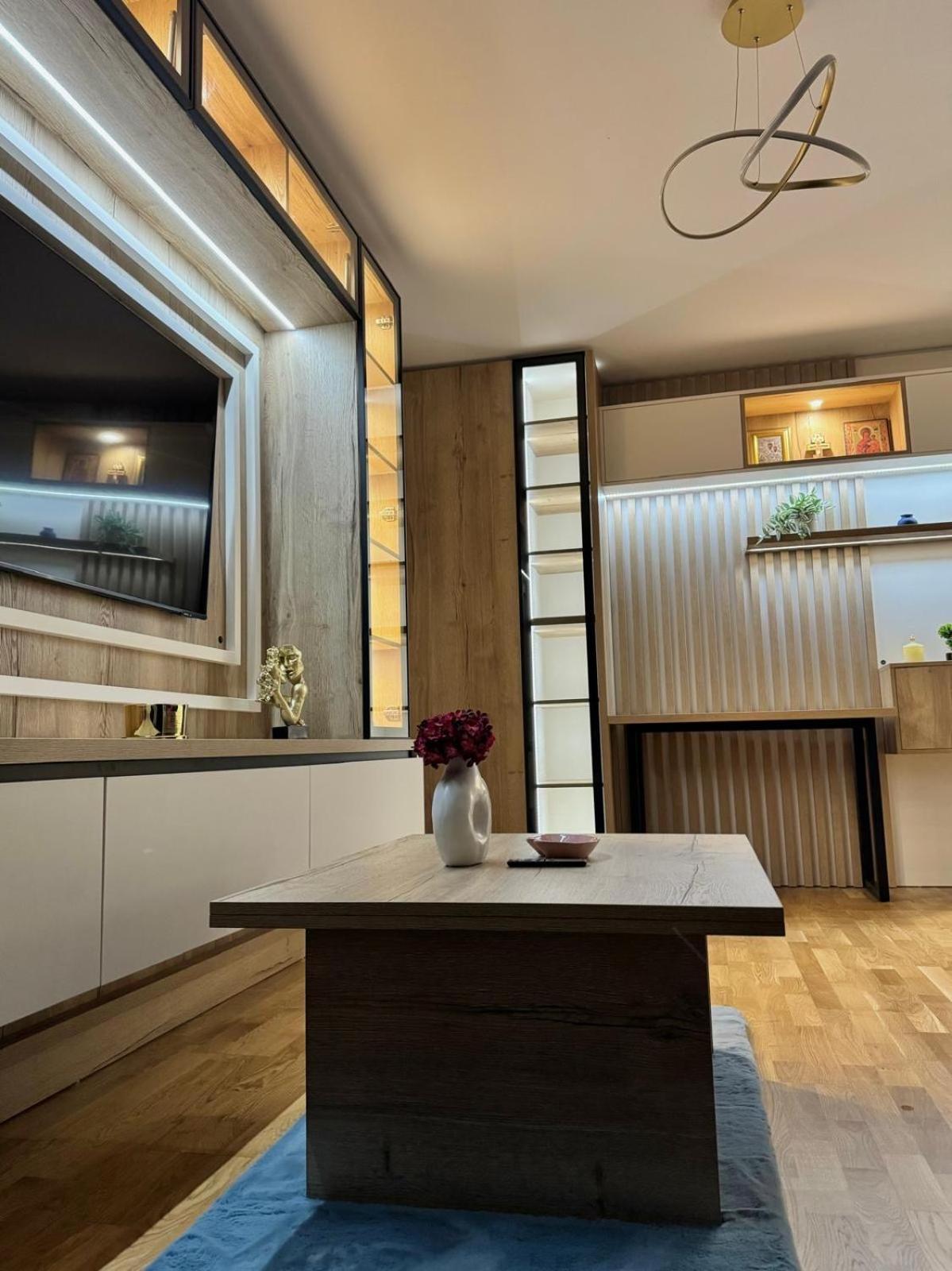 Luxury Blue Apartment Iasi Exterior foto