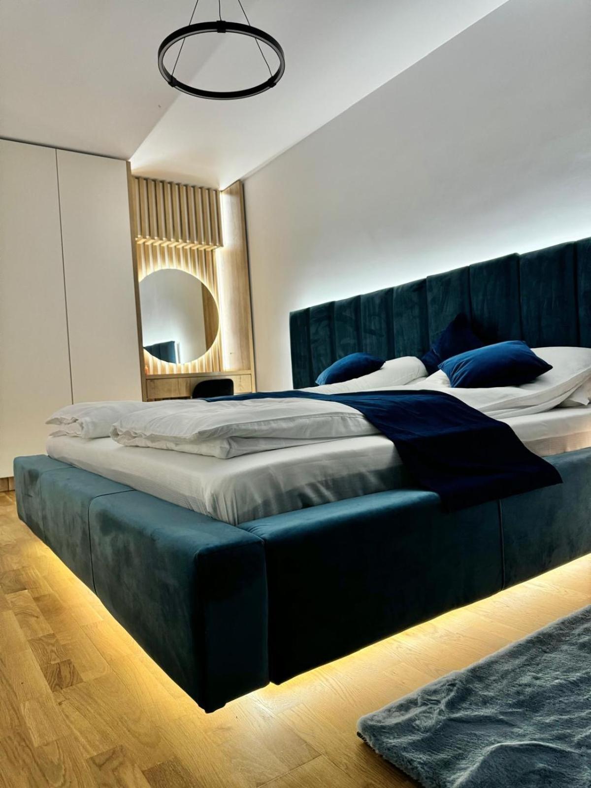 Luxury Blue Apartment Iasi Exterior foto
